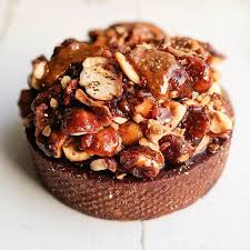 Tarte Chocolat Praline Achetee A La Boutique De Philippe Conticini Elle Etait Delicieuse Patisserie Gourmandcroquant Coeurf Food Number Cakes Desserts