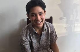Orang paling ganteng di dunia orang. Pesona 5 Aktor Berdarah Aceh Ini Bikin Hati Meleleh Matamata Com