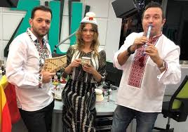 Nou muzica de petrecere cheful soferilor vol.21 nou 2016 muzica populara colaj olteneasca muzica populara colaj maramures muzica populara de petrecere muzica populara veche muzica populara nicu paleru muzica populara banateana petrica matu stoian muzica populara. Muzica NouÄƒ Se Intalneste Cu Cea Veche Feli Smiley Sau Nicu Alifantis Vor Canta Piese Vechi