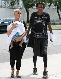 Spotted Amber Rose Wiz Khalifa Out With Their Son Sebastian In Beverly Hills Photos Gossipwelove Com Your Celebri Amber Rose Amber Rose Style The Wiz