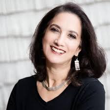 Amazon.com: Eyes of the World: Robert Capa, Gerda Taro, and the Invention  of Modern Photojournalism: 9780805098358: Aronson, Marc, Budhos, Marina:  Books