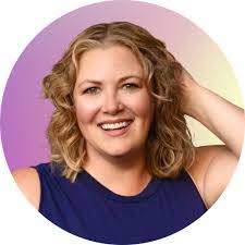 Jessica Dench's Instagram, Twitter & Facebook