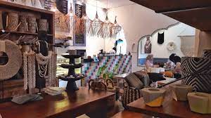 Tulip living home decor & cafe ini adalah hidden gem di jogja, terletak di daerah yang lumayan sepi. Santai Di Tulip Cafe Jogja Suasana Bali Nya Bikin Enggan Pulang
