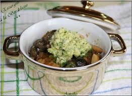 Escargots A La Bordelaise Une Bien Agreable Facon D Accompagner Les Escargots Si Chers A Mon Mari Mais Lui Ne Recette Escargot Escargot Recettes De Cuisine
