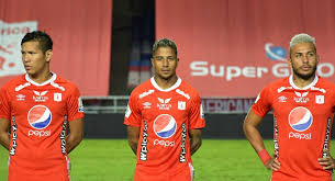 | santa fe trabaja a esta hora a modo de rondos reducidos en los que se pone en práctica la velocidad y el control de balón Sigue En Vivo Gratis Y Con La Mejor Narracion La Final Entre America Y Santa Fe