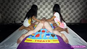 Two Thai masseuses with dicks give guy massage - XNXX.COM
