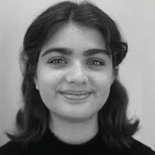 Sara Borrelli's Instagram, Twitter & Facebook