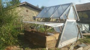 Serre Bois Base Balancoire Maison Dye Potager Jardin Cabane En 2020 Cabane Serre En Bois Maison