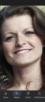 Happy Wednesday KB's Isn't this just a lovely photo of Robyn...💖