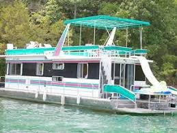 From 55 cabin rentals to 100 house rentals, find a unique house rental for you to enjoy a memorable holiday or a weekend with your family and friends. 60 Foot Discoverer Houseboat Houseboat Rentals House Boat Houseboat Vacation