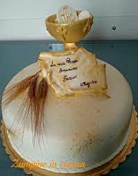 Ecco alcuni esempi di torte e cupcake decorati: Torta Per La Comunione Di Enrico