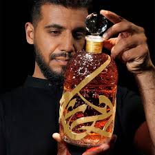 THE BEE BOTTLE BY INKMAN & MAISON GOOSSENS ⋅ GUERLAIN