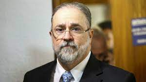 No posto desde setembro de 2019, ele foi indicado pelo continue reading Senadores Rejeitem O Nome De Augusto Aras Istoe Independente
