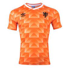 Niederlande juni 1988 mit der europameisterschaft wieder ein großes turnier in der damals noch von der ddr. Pin On Retro Football Kits