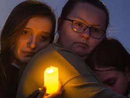 Geelong's tribute to McGregor siblings killed in Corio fire