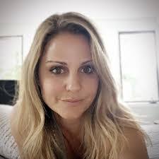 Stacy Cline's Instagram, Twitter & Facebook