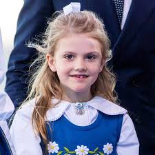 Modische Minis: Tabitha + Marion Broderick