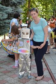 Sediul companiei se află în germania, în orașul herzogenaurach. Anihila Tehnologie OalÄ Modele De Haine Din Materiale Reciclabile Proiectfair Ro