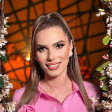 Angela Dume's Instagram, Twitter & Facebook