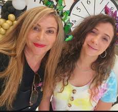 Rosa's Dazzling Faces