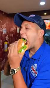 Nos subimos a la Ruta Bimbo para que conozcas la calidad de nuestros  productos! , Ven y disfruta el exquisito sabor de #Pipers y la experiencia  cinematográfica de nuestro #TeatroCecilia en Pamplona.