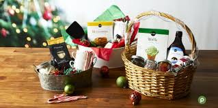 At school, children often do a christmas theatre performance or this can be a dinner in a restaurant or just a few drinks in a bar. Christmas Publix Super Market The Publix Checkout