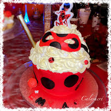 Gateau Cupcake Geant Ladybug Miraculous