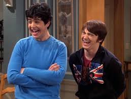 Josh peck is an american actor, voice actor, comedian, and youtube personality from new york. Nickalive Drake Bell Josh Peck Miranda Cosgrove And Jennette Mccurdy Hint At Drake Josh And Icarly Reunions