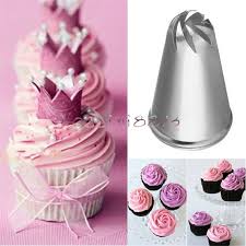 2_ for leaves, start piping at the outer edge of the rose and release pressure, while pulling away, to make the leaf tip. 1 07 2x Drop Rose Flower Icing Piping Tips Nozzle Cake Cupcake Decorating Pastry Tool Ebay Home Garden Cake Icing Tips Cake Decorating Tips Piping Icing