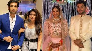 Exes Karan Kundra And Kritika Kamra Party Hard At Akshita Kapoor S Wedding Bollywood Bubble Karan kundra and kritika kamra became a hit couple after starring in two seasons of kitani mohabbat hai. exes karan kundra and kritika kamra