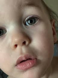 what color even is this 😩 ive never seen anyone with this eye color