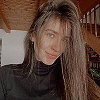 Penelope Bloom's Instagram, Twitter & Facebook