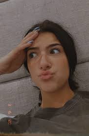 Pin By Jolistmar Collado Duran On Charli In 2020 The Most Beautiful Girl Famous Girls Cute Instagram Pictures