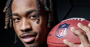 Broncos Tim Patrick Uses Cleats To Raise Awareness About Sarcoma, Disease  That Took Life Of His Dad