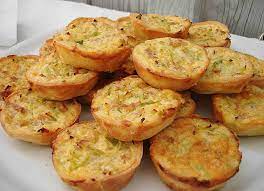 Während beim klassischen fingerfood die häppchen allenfalls mit einem stäbchen zusammengehalten werden. Glutenfreies Fingerfood Rezepte Chefkoch