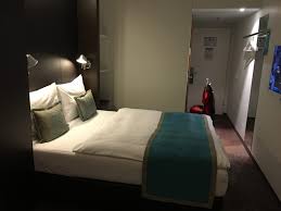 Queen size bett motel one. Motel One Wien Am Hauptbahnhof Ideal Nicht Nur Fur Geschaftsreisende Kuchenflug