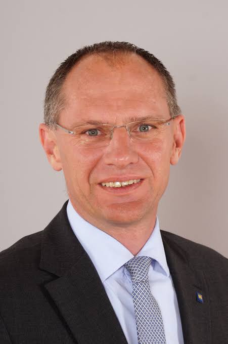 Ministrul austriac de interne, Gerhard Karner, interviu în Der Standard: 