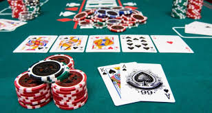 Poker Online Sebagai Sumber Mata Pencaharian Baru | BEAKS Bird Kare