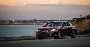 Part of the seventh lexus es generation introduced for 2019. 2019 Lexus Es 300h Review Luxury And Efficiency In Spades Roadshow
