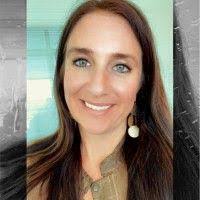 Sarah Bechtold's Instagram, Twitter & Facebook