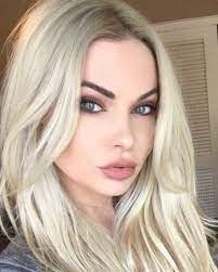 Blond Hair And Dark Brows Is The Most Gorgeous Goth Look For Summer Blonde Hair Dark Eyebrows Dark Eyebrows Dark Brows