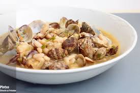 Siempre hay algún purista que pondrá el grito en el cielo porque no están hechas a la manera tradicional. Receta Rapida De Alubias Con Almejas