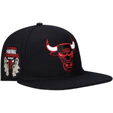 Root for your chicago bulls with new hats and headwear for any bulls fan out there. Official Chicago Bulls Hats Snapbacks Fitted Hats Beanies Store Nba Com