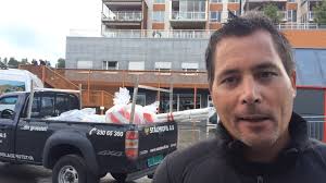 Opprydning etter flommen i Re