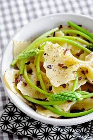 Farfalle Aux Asperges Des Bois Juste Comme Ca B Comme Bon Recette Pate Recette Italienne Recettes De Cuisine