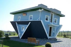 20 Of The Most Unique Homes Ever Built Pics Upside Down House Unusual Homes Crazy Houses