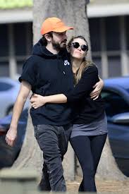 Arnett popped the question in july 2019 after more than two years of dating. Elizabeth Olsen Packs On The Pda With Her Musician Boyfriend Robbie Arnett In Los Angeles 031017 14