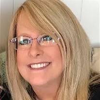 Sally Hahn's Instagram, Twitter & Facebook