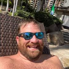 Ryan Hight's Instagram, Twitter & Facebook