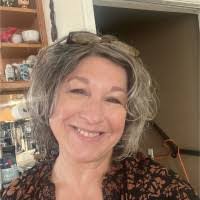 Beth Lanham's Instagram, Twitter & Facebook